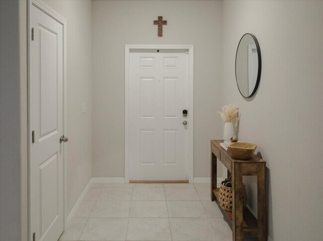 Foto del edificio - 1595 Cassius St