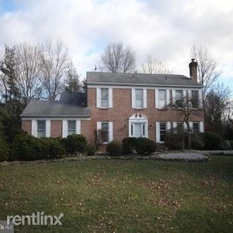 Primary Photo - 4 br, 2.5 bath House - 22 Melvina Dr
