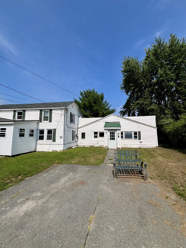 Building Photo - 96 Bosworth St