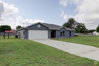 Building Photo - 111 Jane Ellen Cove