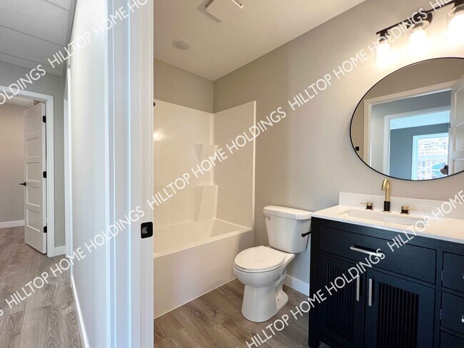 Foto del edificio - 61 Hilltop Rd