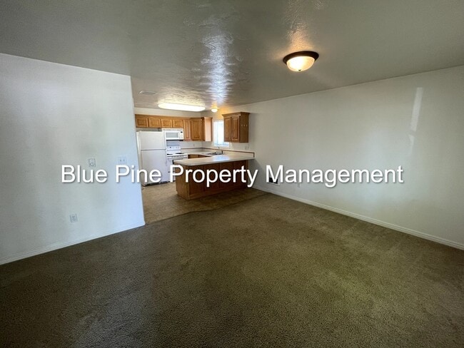 Foto del edificio - 3156 Chasewood Dr