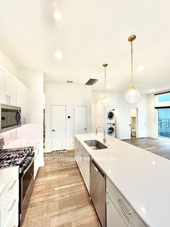 Foto del edificio - 2528 N Fitzhugh Ave