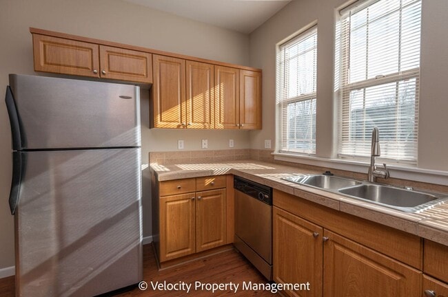 Foto del edificio - 1530 NW Hickory Pl