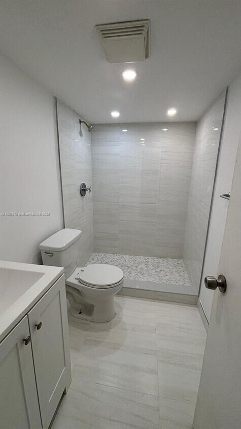 Foto principal - 1913 S Ocean Dr
