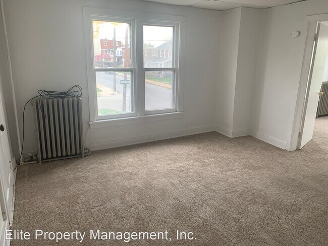 Building Photo - 1 br, 1 bath House - 1065 E King St Apt 2