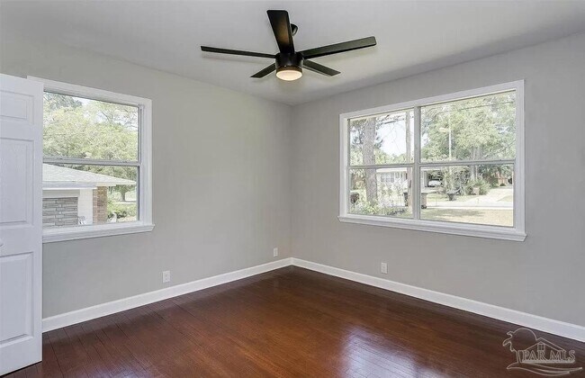 Foto del edificio - 635 W Lee St