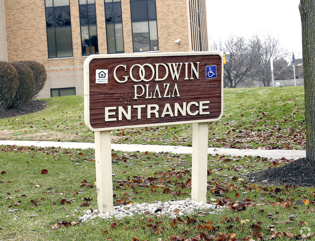 Foto del edificio - Goodwin Plaza Apartments