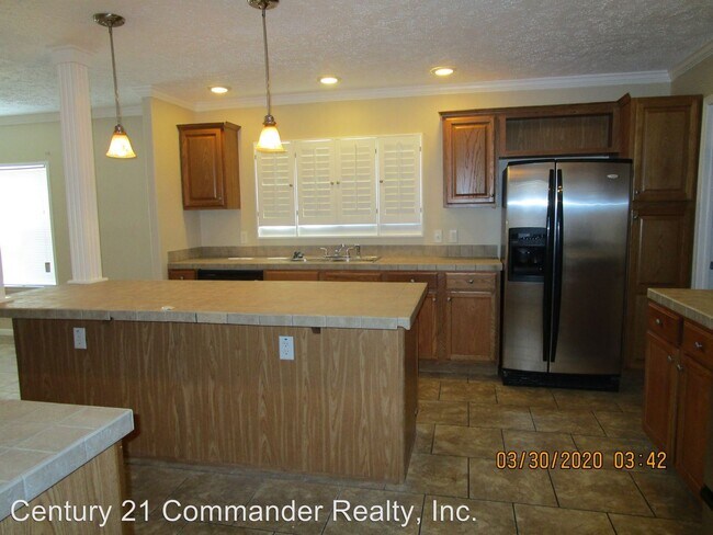 Foto del edificio - 4 br, 2 bath House - 4928 Holly Ave