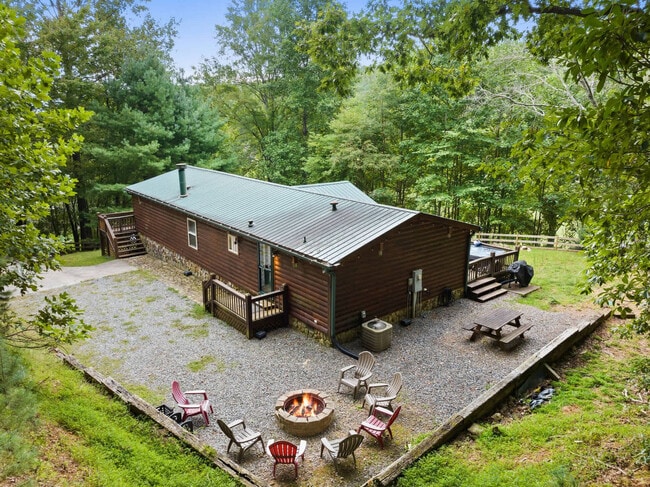 Building Photo - 1390 Snake Nation Rd