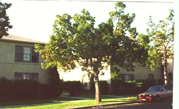 Primary Photo - 4430-4442 N Banner Dr