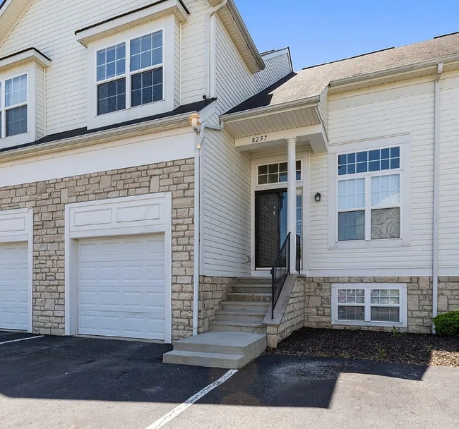 Building Photo - 8257 Deering Oaks Dr