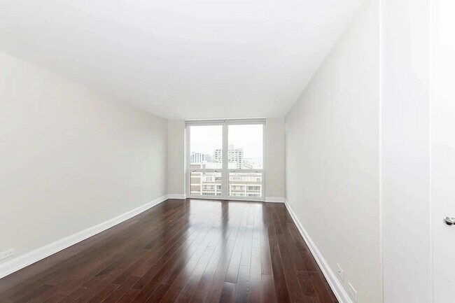 Foto del edificio - 1340 N Astor St