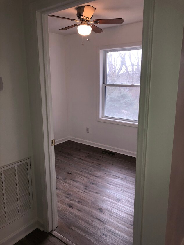 bedroom 1 - 1503 Grissom Ln (Blacksburg, VA)