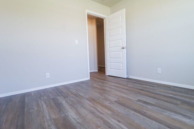 Foto del edificio - New Construction Home! 4 Bed 2 Bath With P...