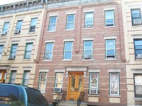 Foto principal - 17-14 Madison St