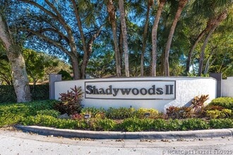 Building Photo - 4143 Palm Forest Dr N