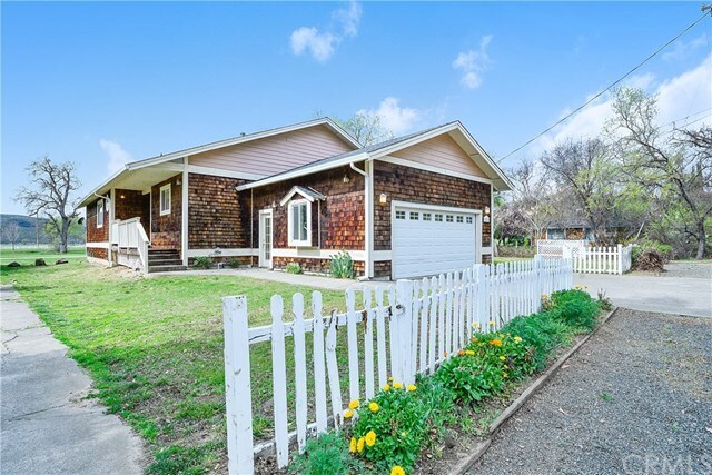 Building Photo - 18125 Hidden Valley Rd