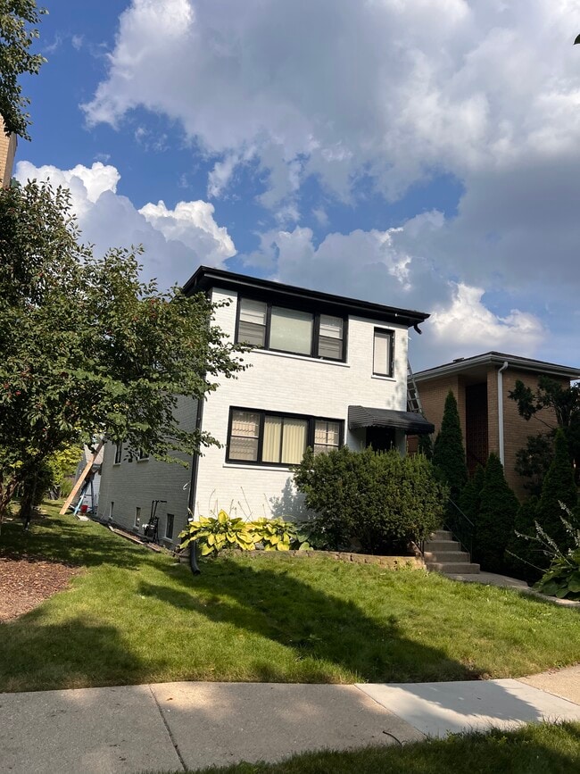Building Photo - 103 N Clifton Ave