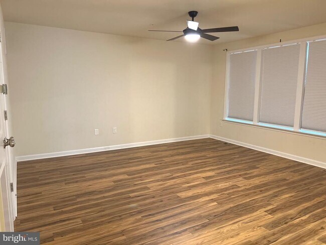Building Photo - 9623 Smithview Pl