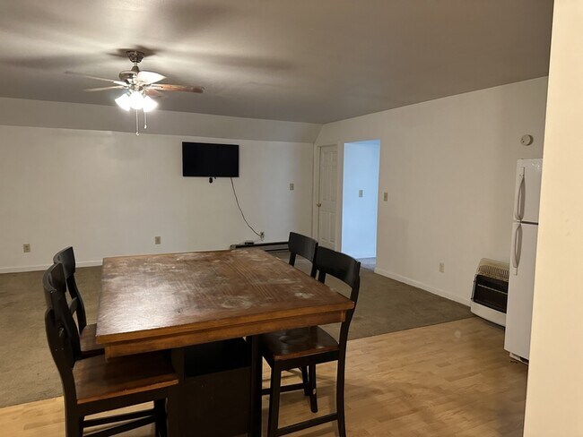 Foto del edificio - 6131 N 450 W