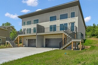 Building Photo - 4849 NW Astor Park Dr