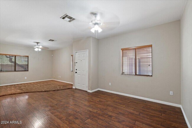 Foto del edificio - 21828 N 40th Pl