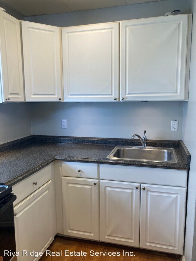 Building Photo - 3 br, 1 bath House - 110 Frederick Street