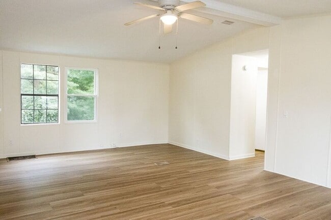 Building Photo - 5440 Harpo St