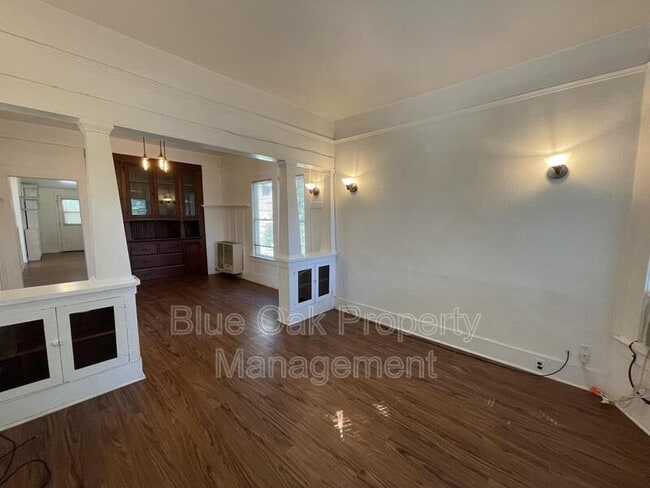 Building Photo - 960 Salem St