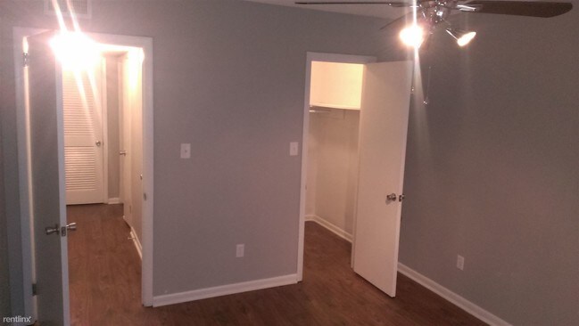 Foto del edificio - 3632 Clairmont Ave S