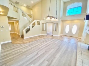 Building Photo - 8482 Canvas Vest Ct