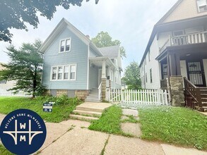 Building Photo - 2454 N 7th St