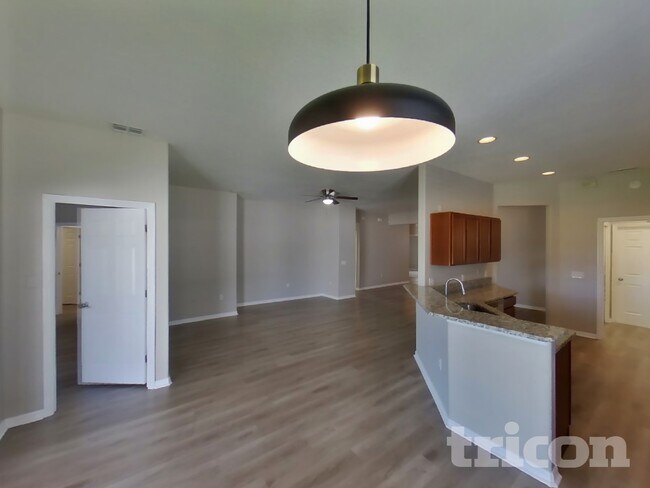 Foto del edificio - 10744 Carloway Hills Dr