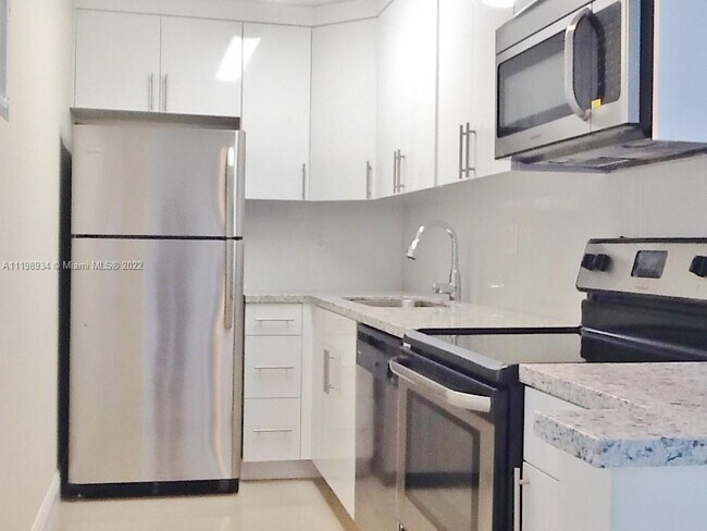 Foto del edificio - 4803 NW 7th St