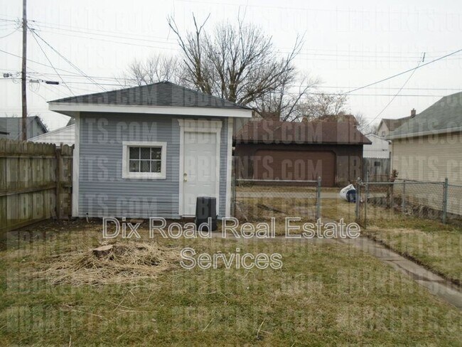 Building Photo - 804 Elwood St