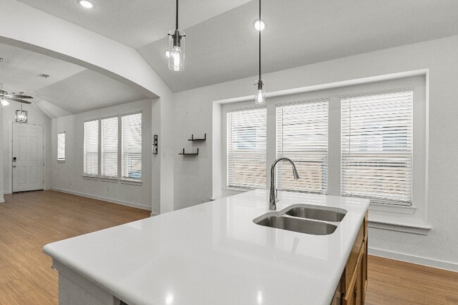 Foto del edificio - 3940 Rochelle Ln