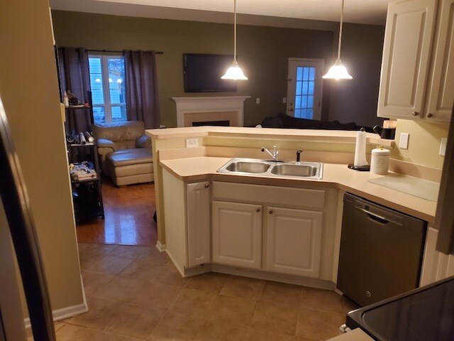 Building Photo - 8603 Lazelle Commons Dr