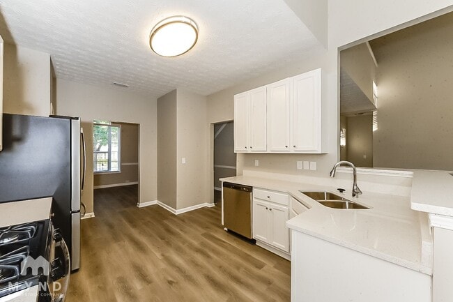Building Photo - 7877 Collinswood Ct