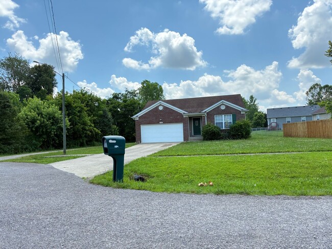 Building Photo - 102 Sparrow Ct