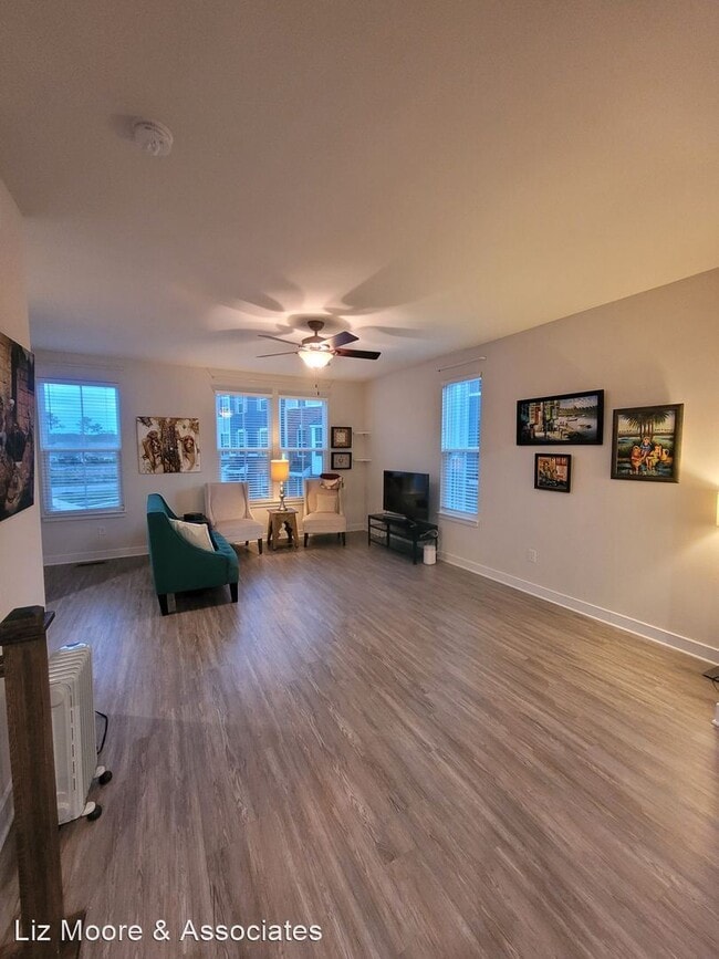 Building Photo - 3 br, 2.5 bath House - 529 Crofton Village...