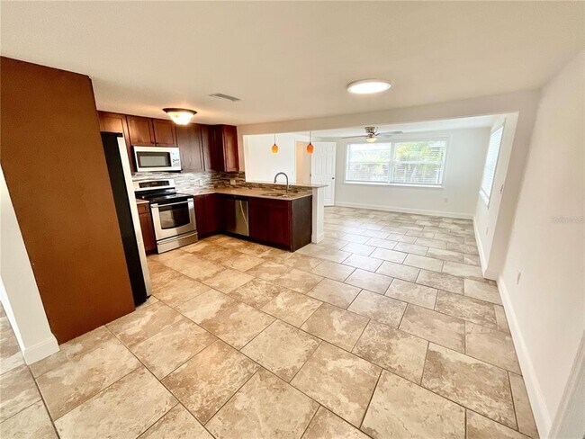 Foto del edificio - 4233 Belle Isle Ct