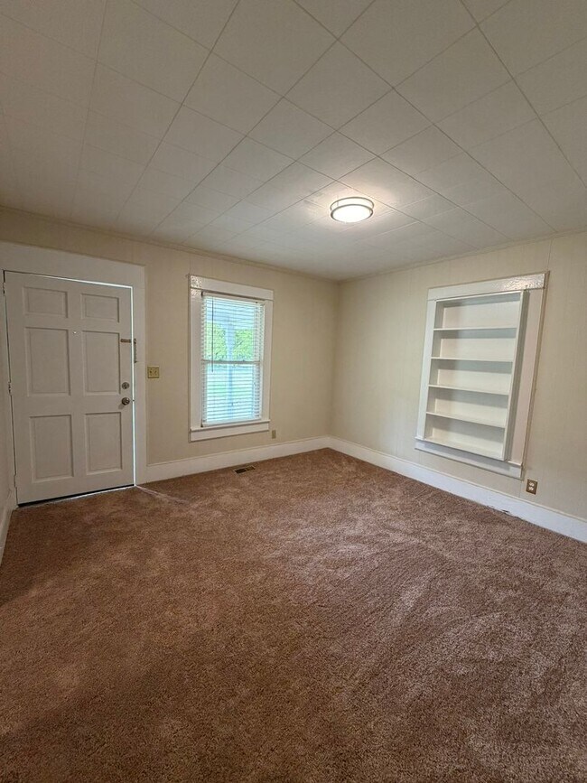 Foto del edificio - 3008 James Dail Rd