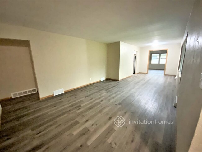 Building Photo - 8025 6th St NE