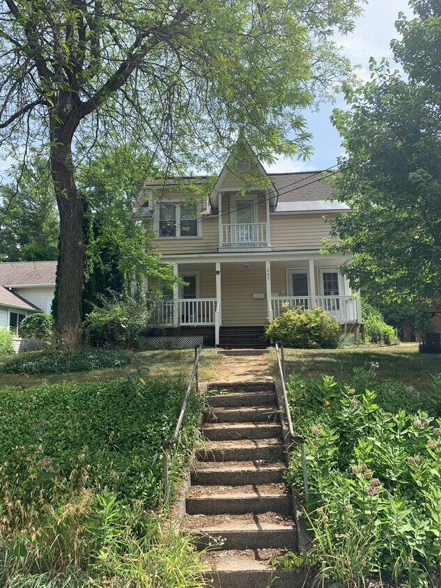 Front of the building - 207 S Cedar St