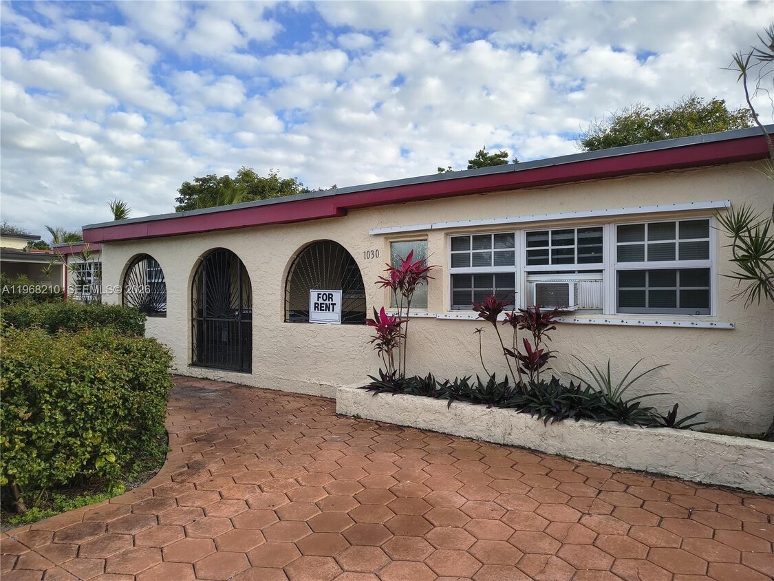 Foto del edificio - 1030 NW 106th St