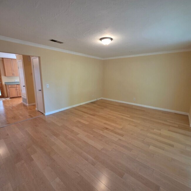 Foto del edificio - Cute 3BD/1.5BA Townhome with Great Commute location in Danville
