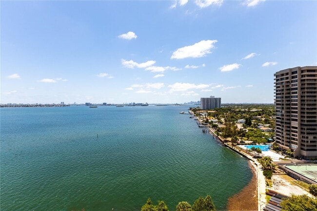Building Photo - 11111 Biscayne Blvd