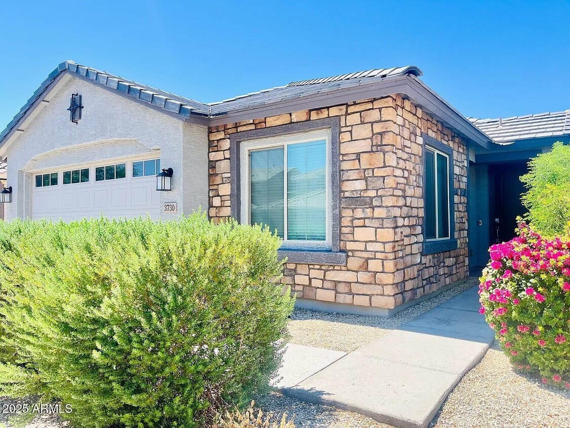 Foto principal - 3730 S 64th Dr