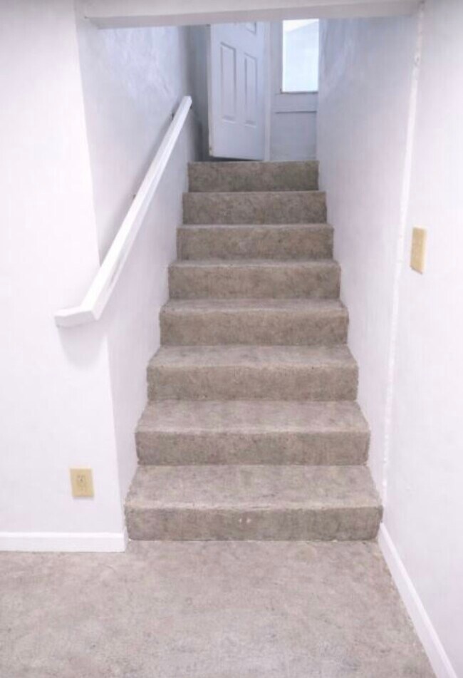 Fotografía del edificio - 320 E 15th St